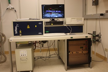 Bruker Biflex IV MALDI-TOFMS